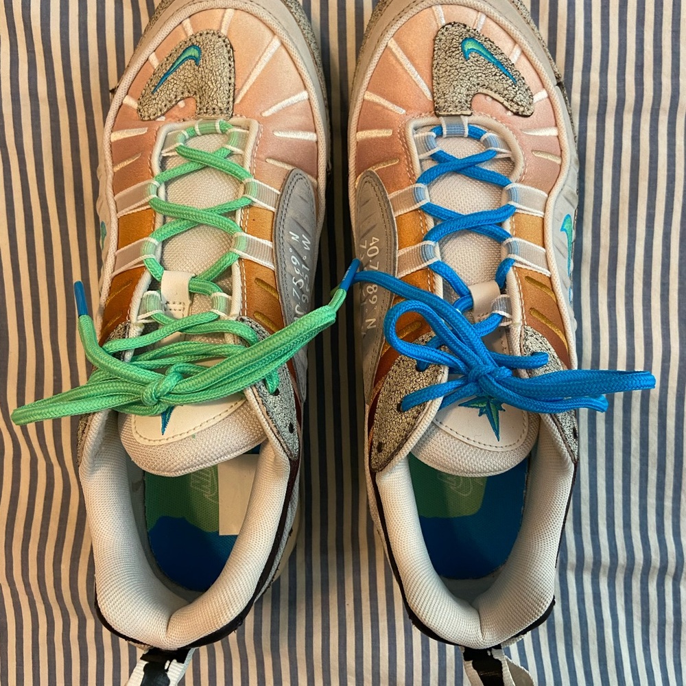 Nike Queen Leo NYC themed shoes